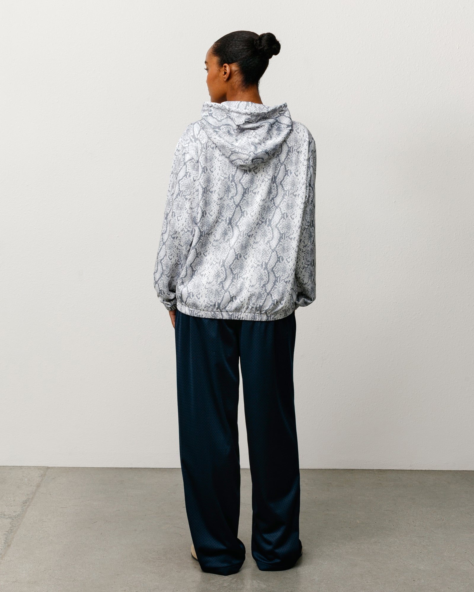 ATHLETIC MESH ZIP HOOD