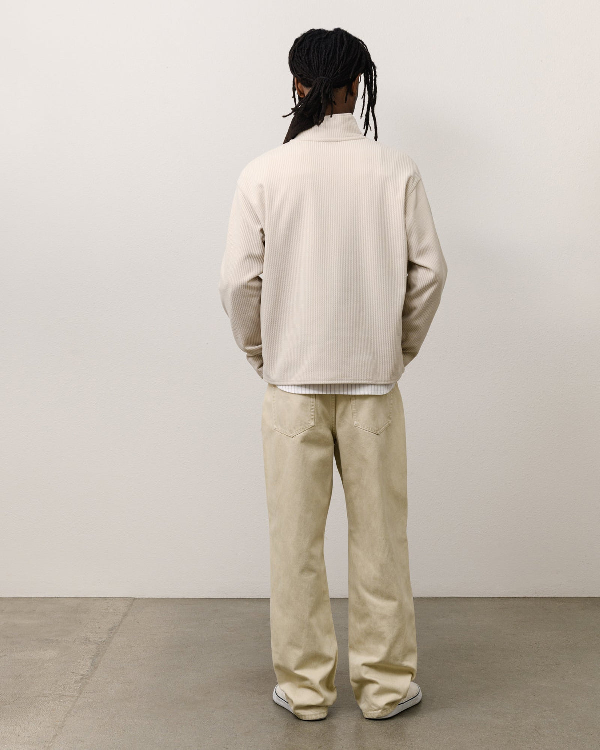 TEXTURED ZIP MOCK