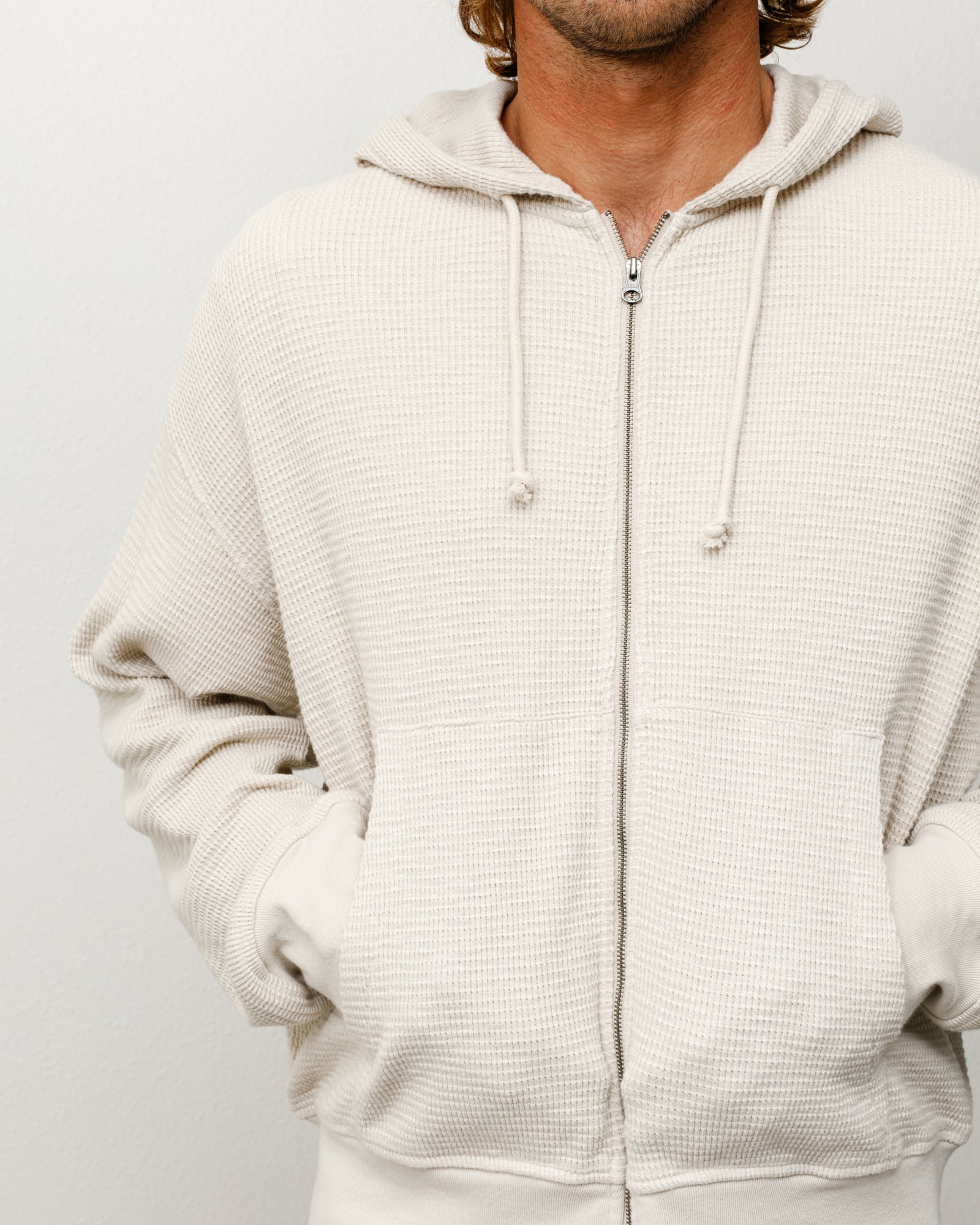 LIGHT WEIGHT THERMAL HOOD