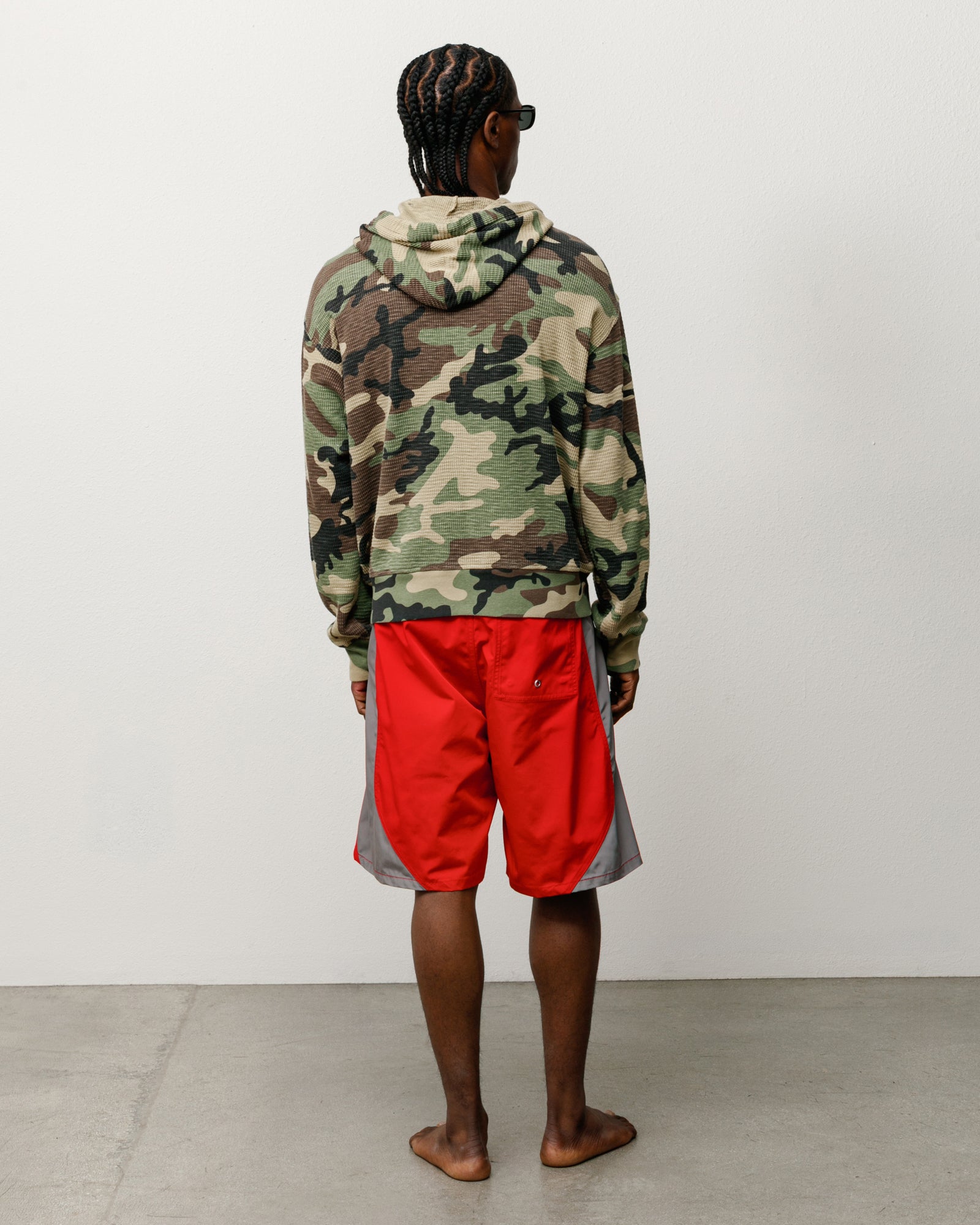 LIGHT WEIGHT THERMAL HOOD