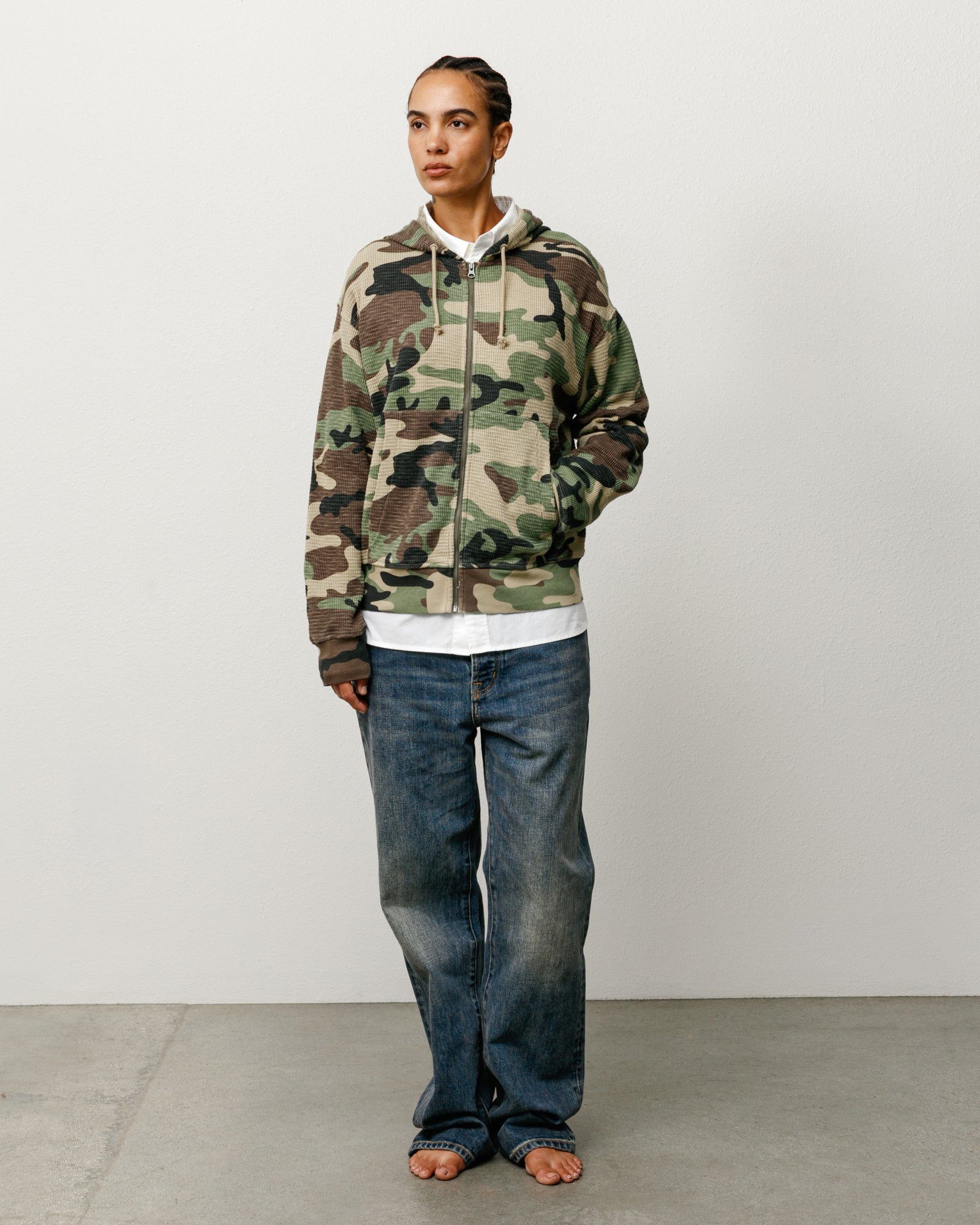 LIGHT WEIGHT THERMAL HOOD