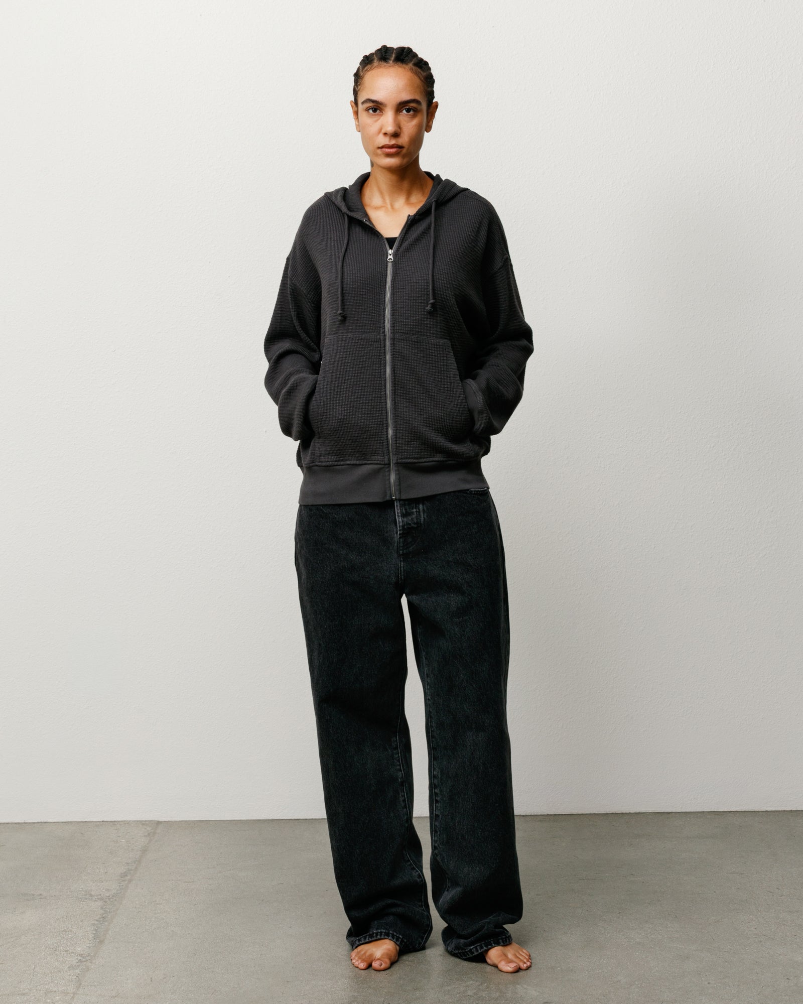 LIGHT WEIGHT THERMAL HOOD