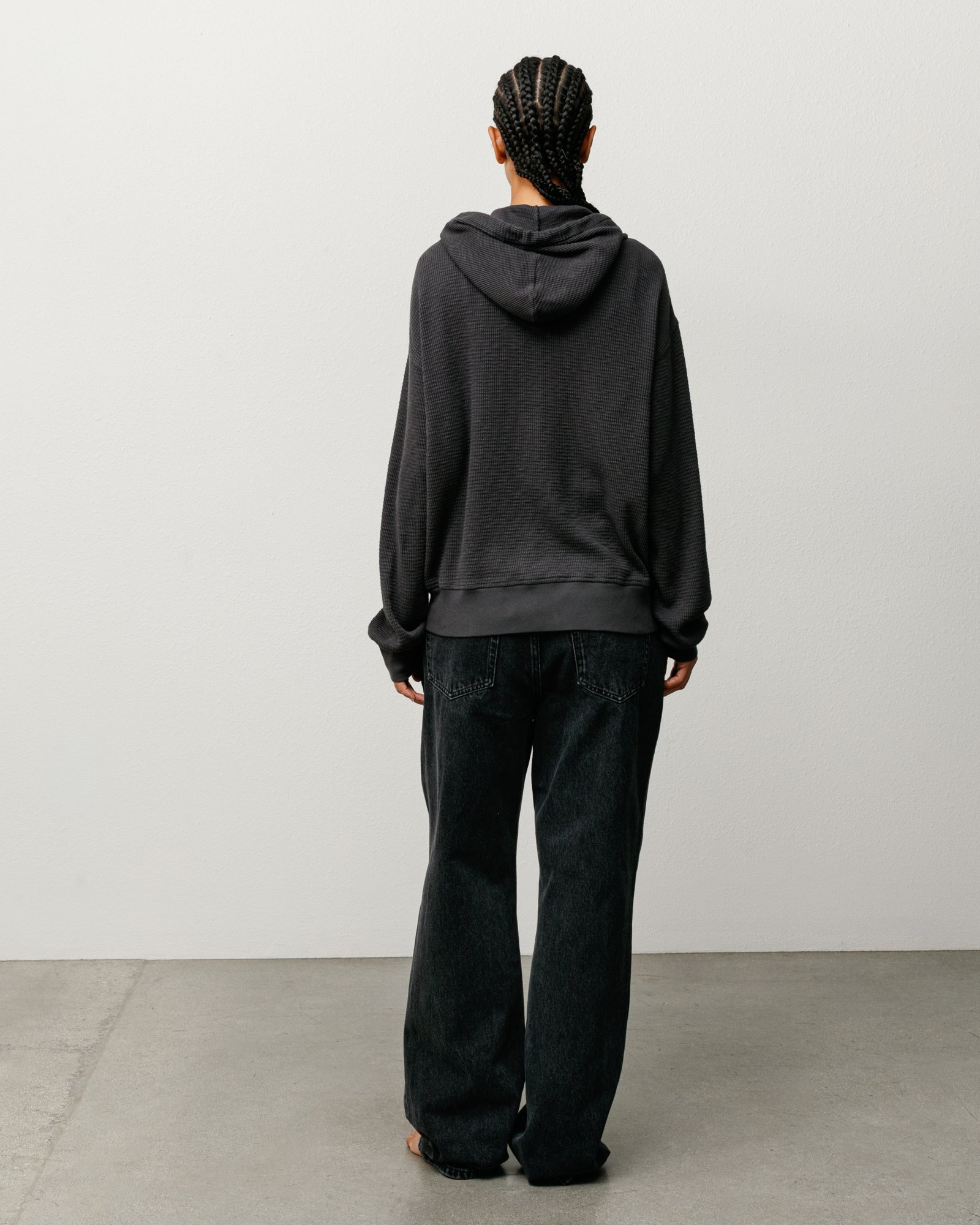 LIGHT WEIGHT THERMAL HOOD