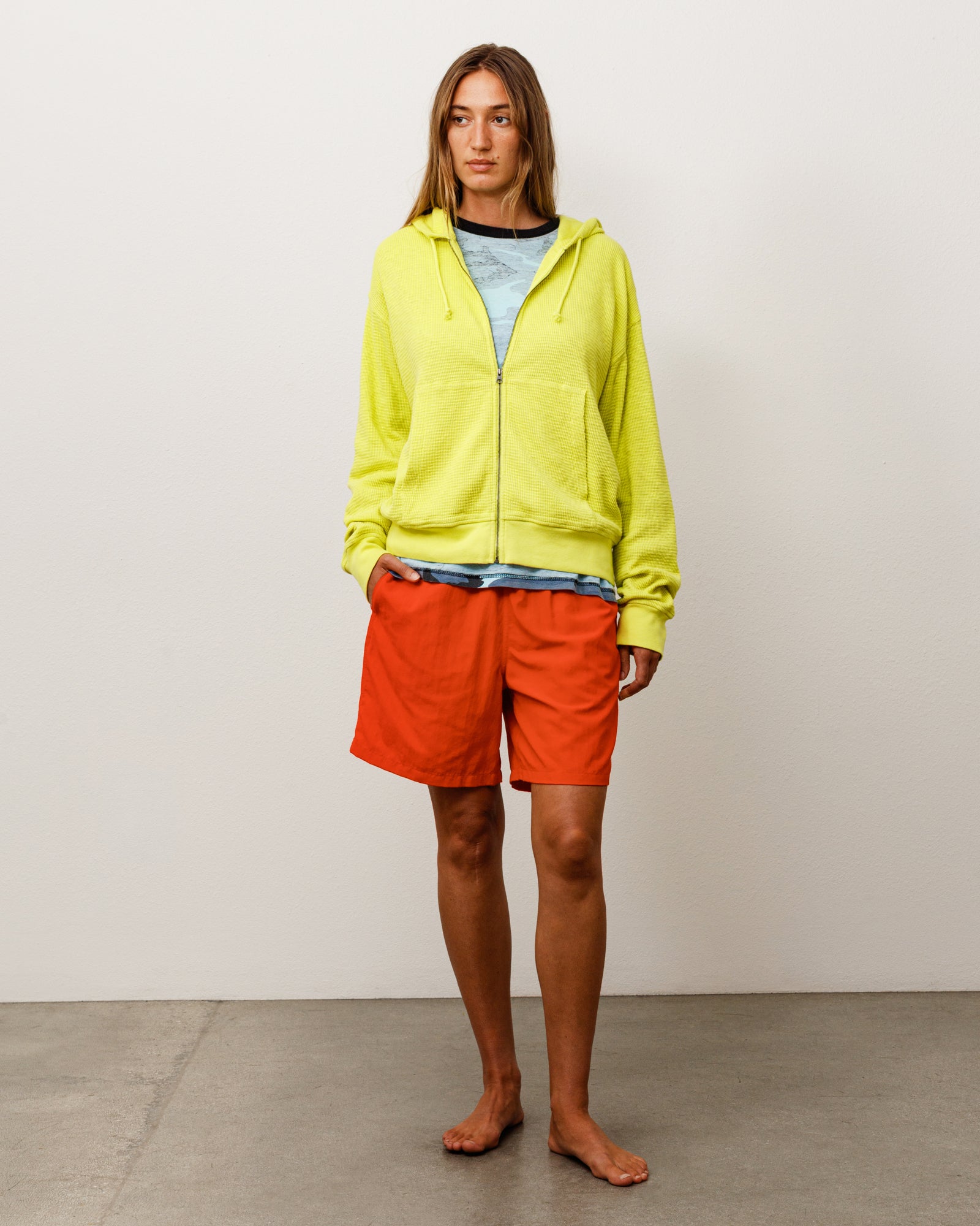 LIGHT WEIGHT THERMAL HOOD