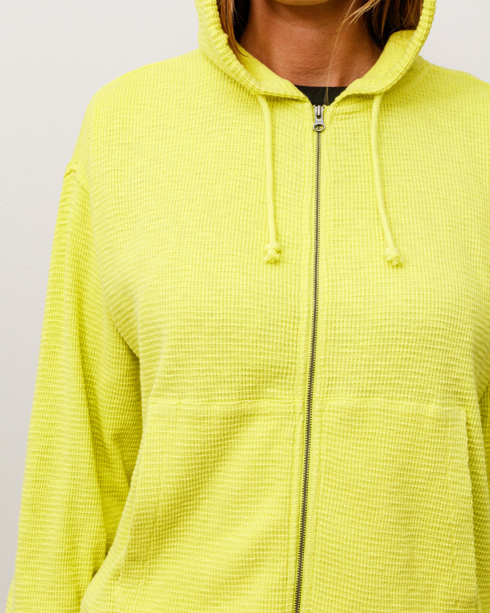 LIGHT WEIGHT THERMAL HOOD