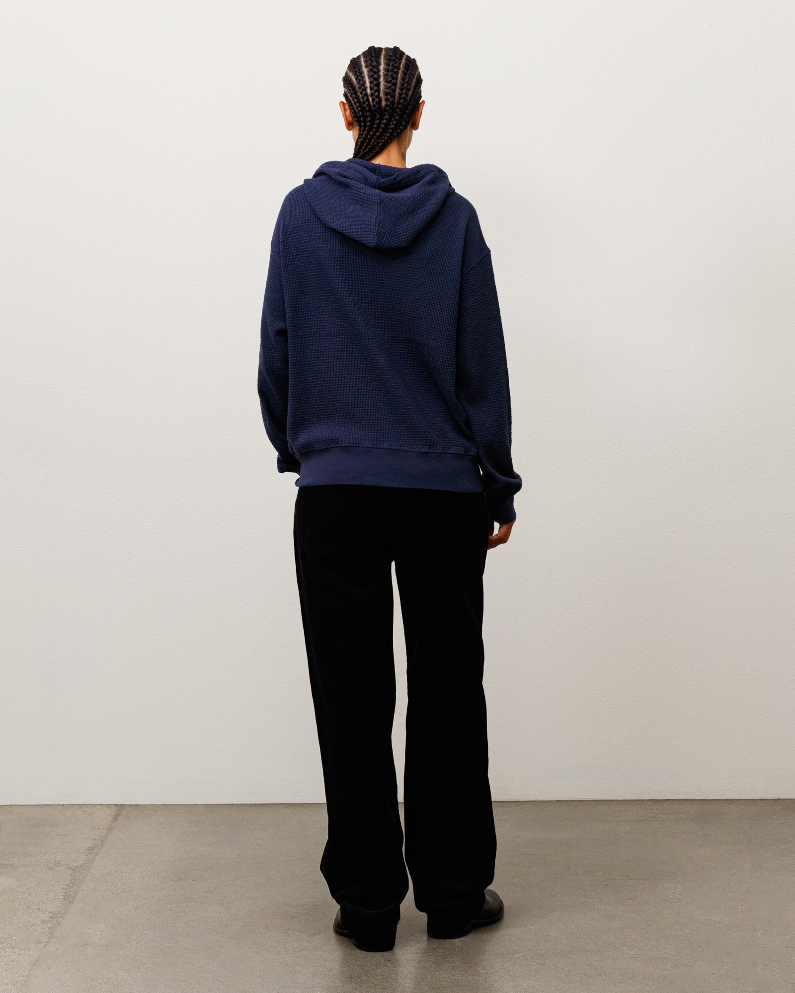 LIGHT WEIGHT THERMAL HOOD