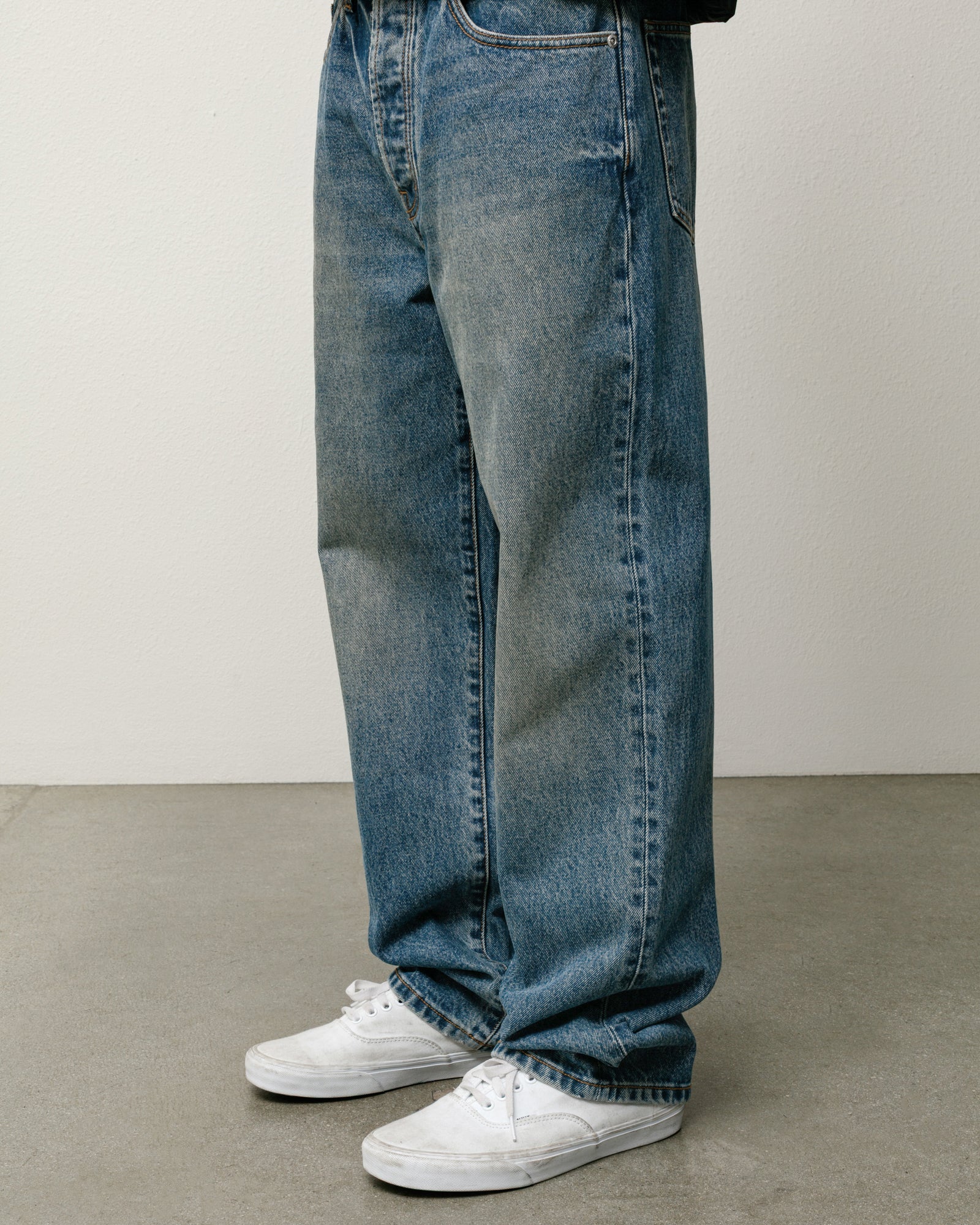NEW CLASSIC JEAN DENIM