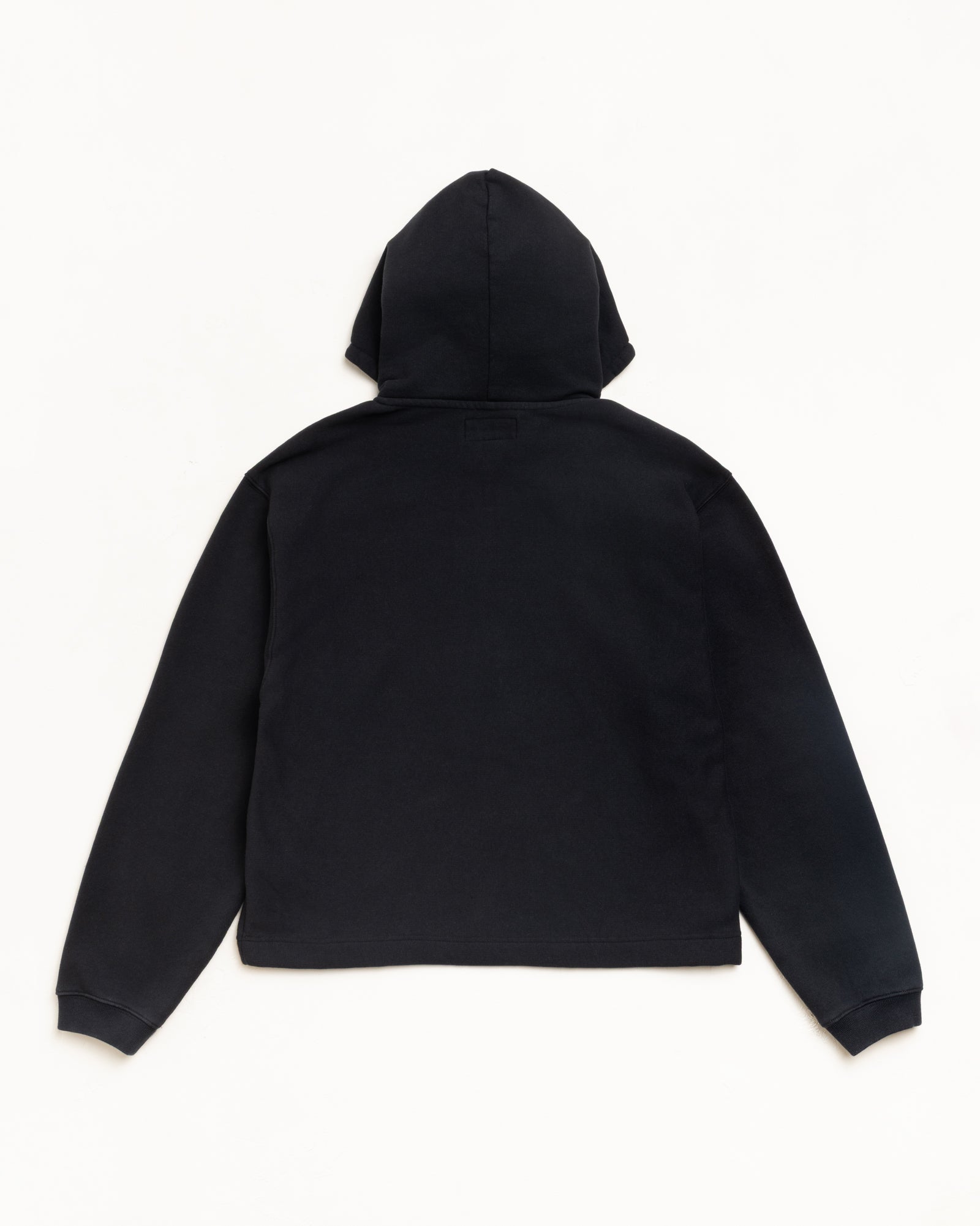 OVAL PULLOVER HOOD