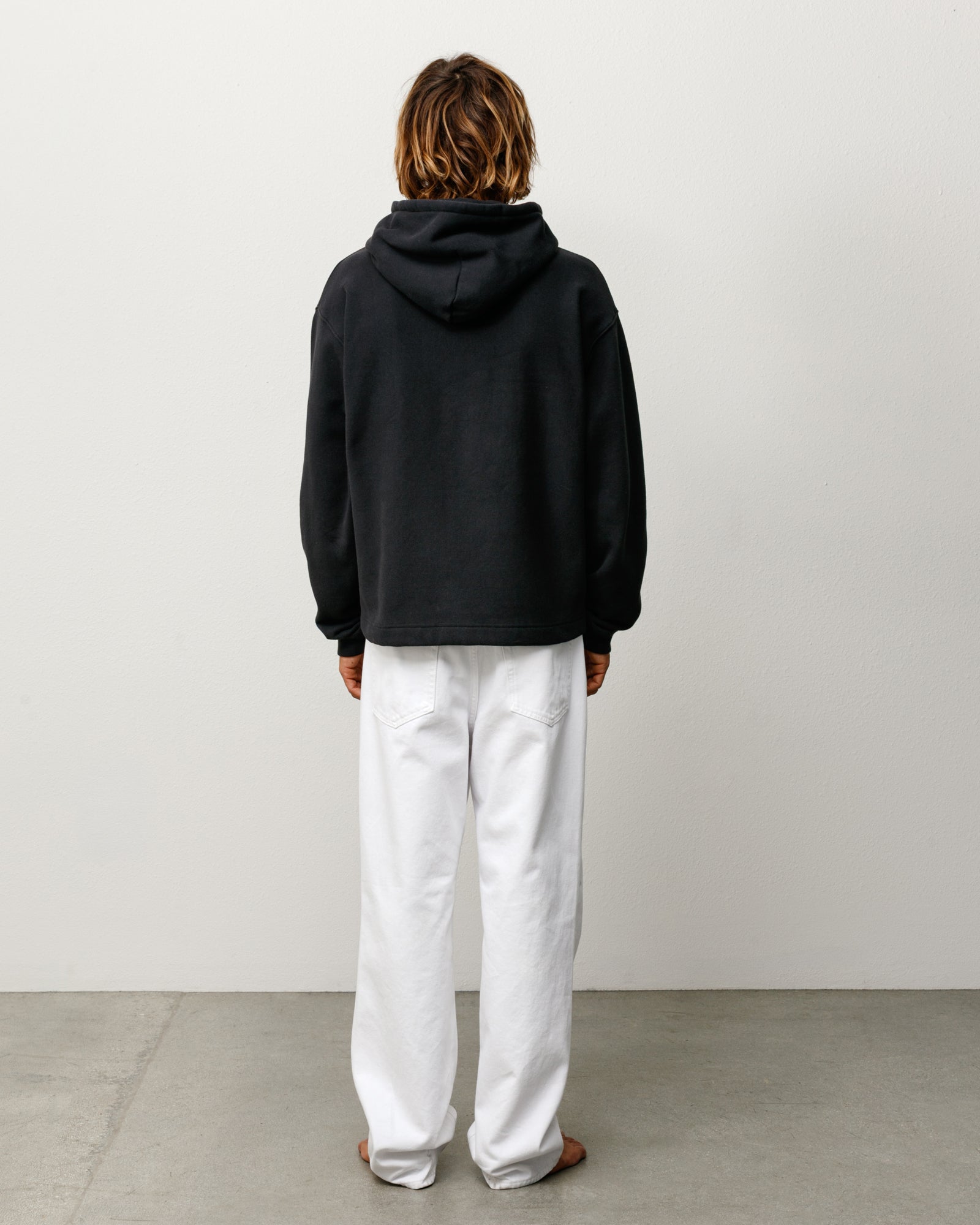 OVAL PULLOVER HOOD