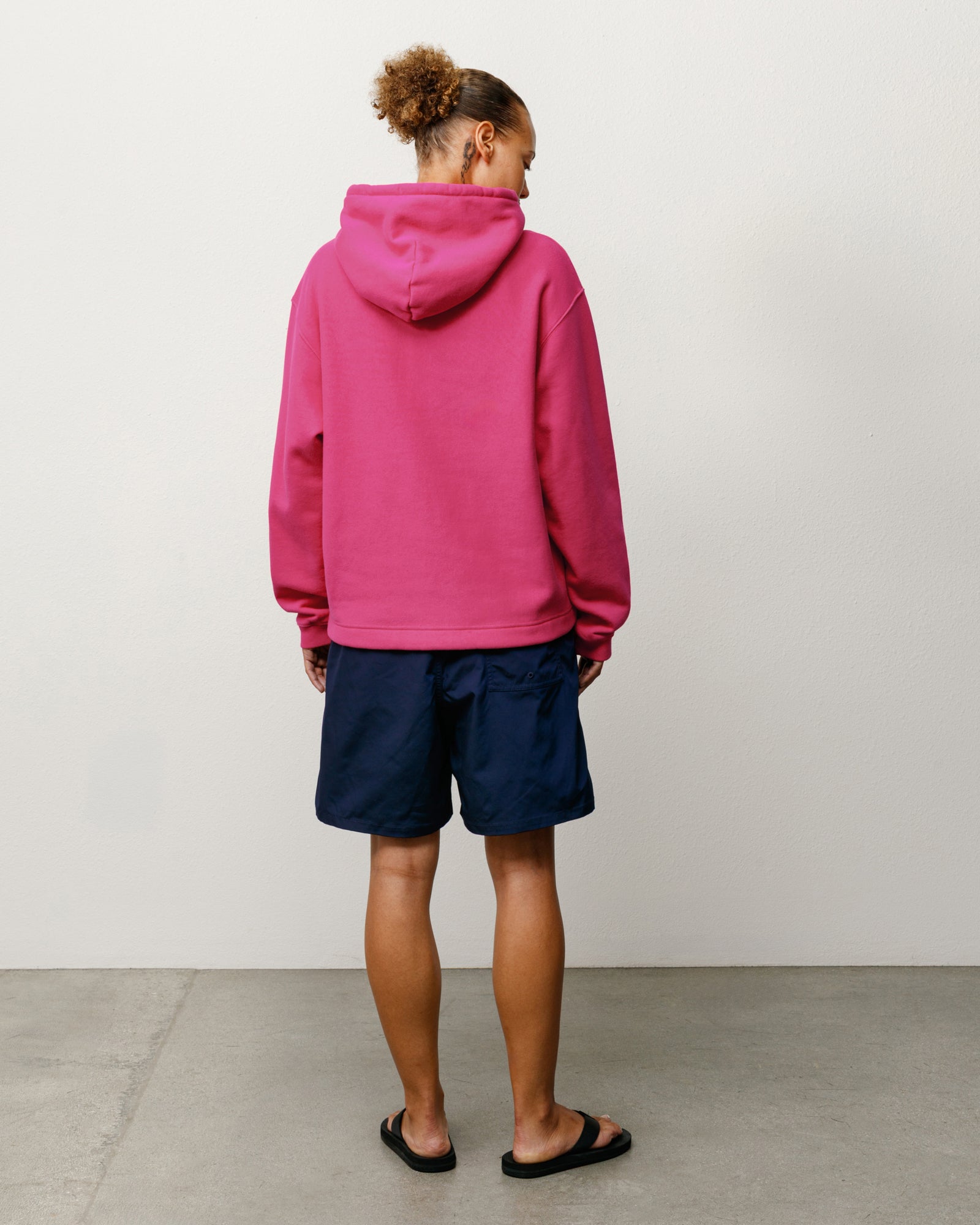 OVAL PULLOVER HOOD