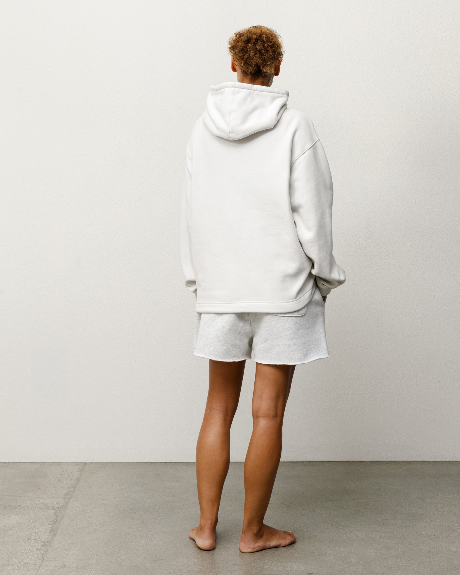 OVAL PULLOVER HOOD