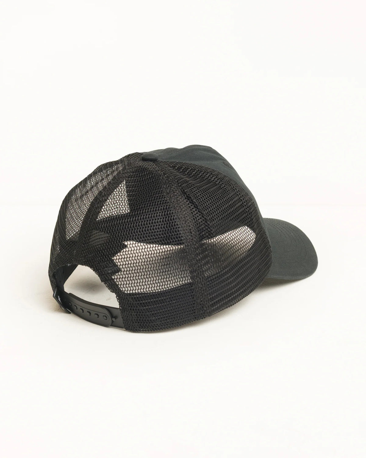 TRUCKER CRUSIVE STITCH CAP