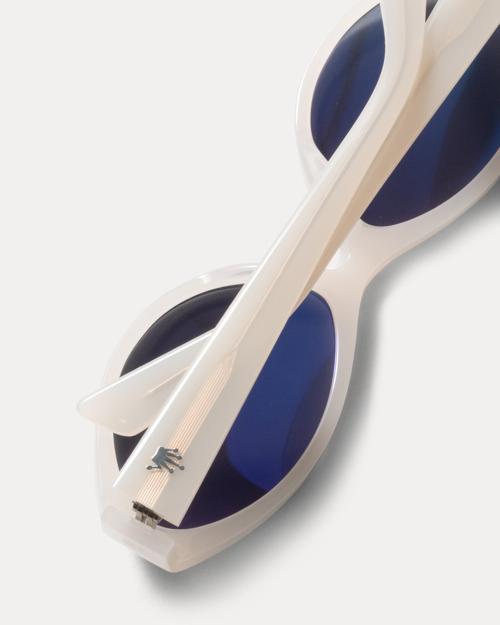 YUMI SUNGLASSES – Stussy AU