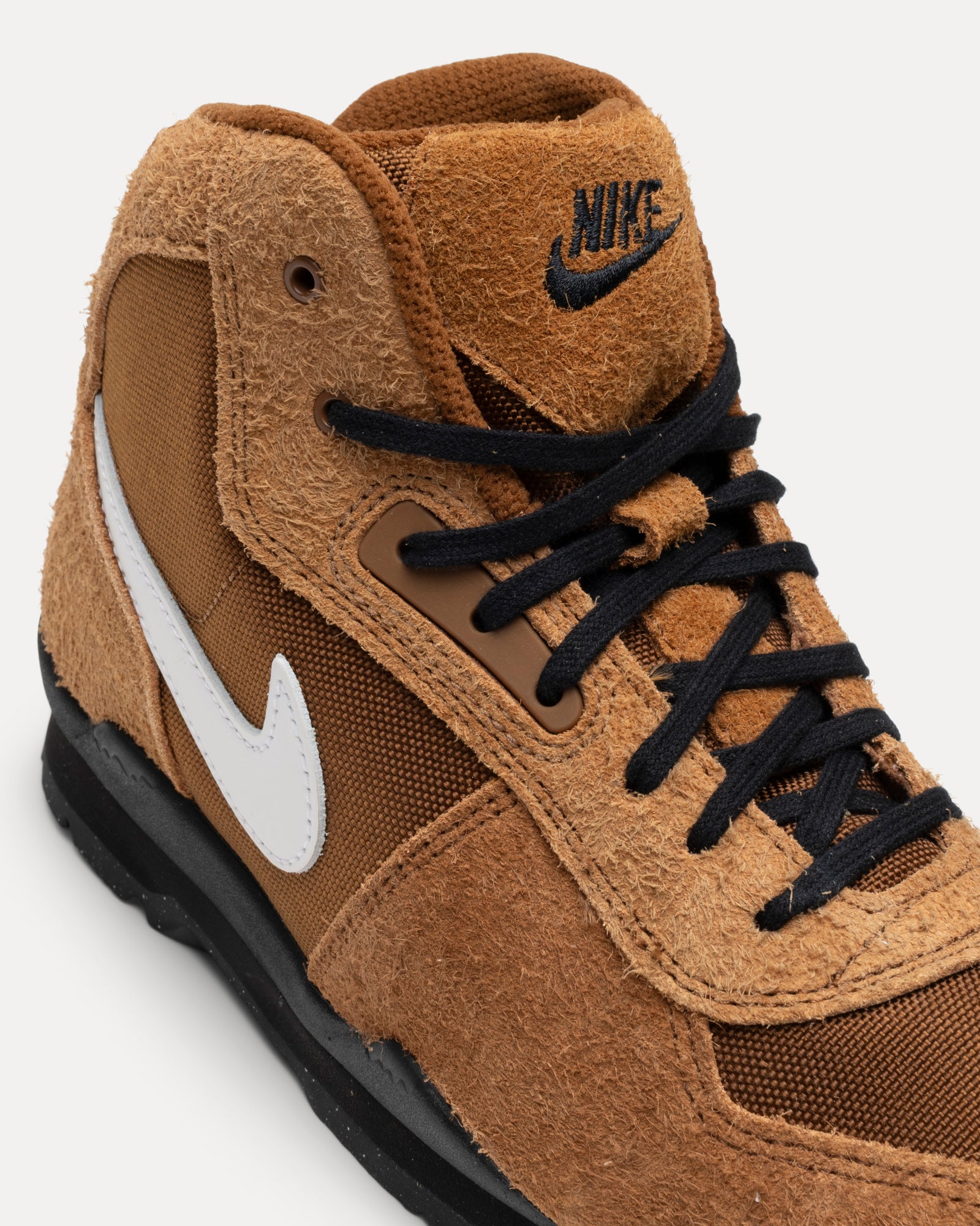 Stüssy & Nike Air Baltoro – British Tan/Brown | Accessories