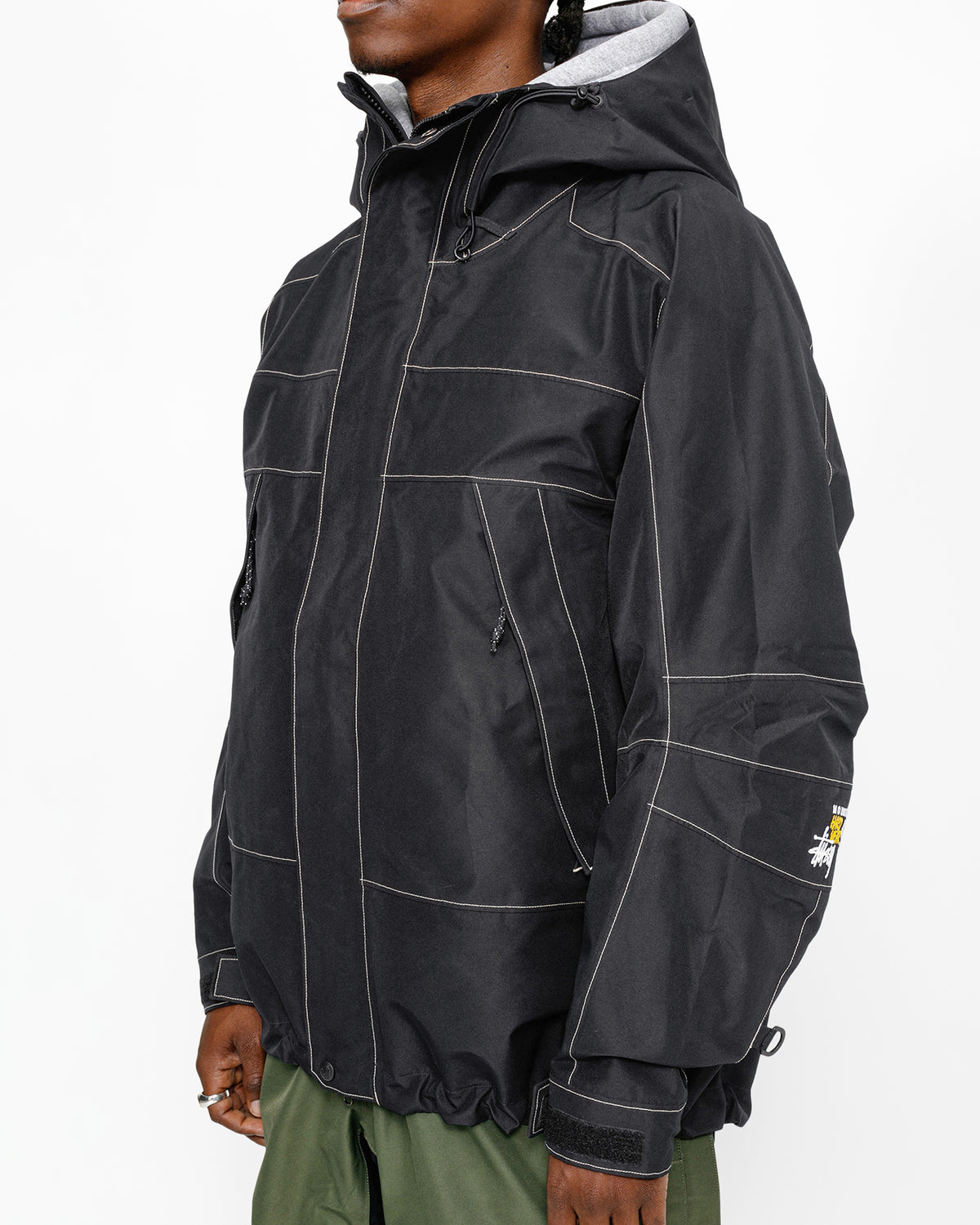 Stüssy & Mountain Hardwear Exposure™ Gore-Tex® Jacket in black 